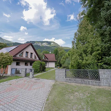 Nina Appartement Kvacany